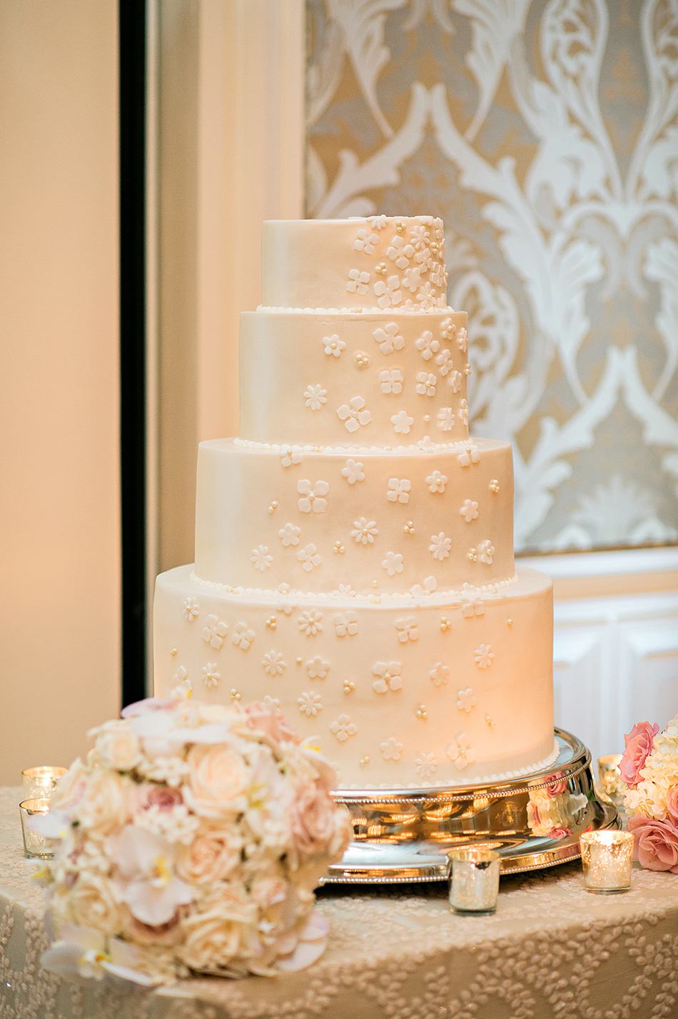 simple elegant white wedding cake