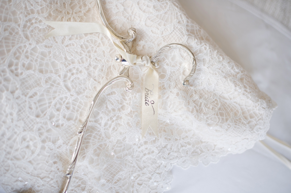 Bride hanger elegant