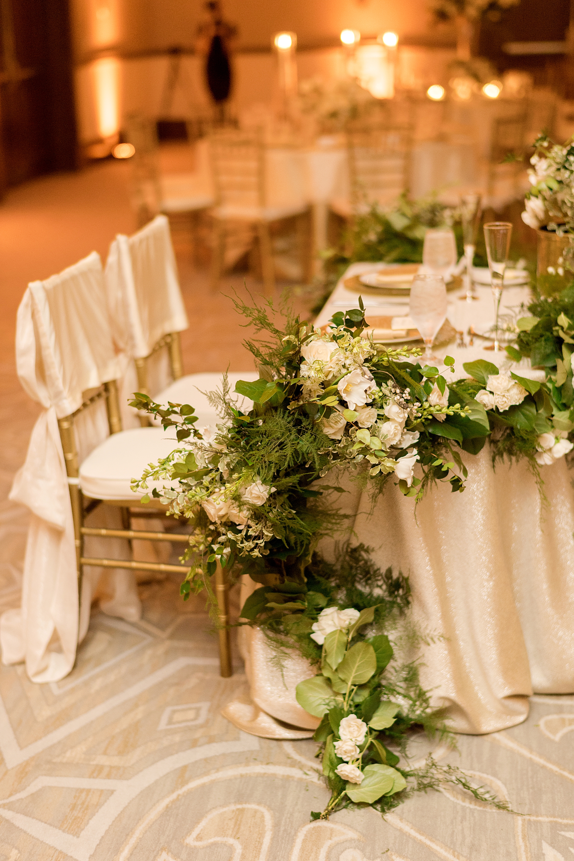 A wedding that floral dreams are made of at the Alfond Inn - Kristen ...