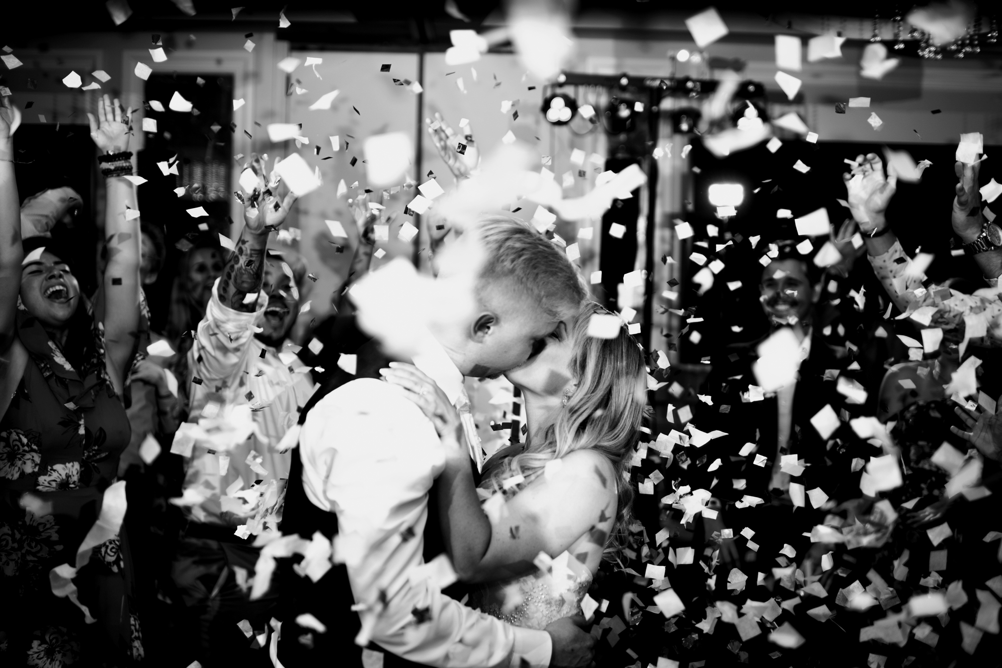 confetti kiss