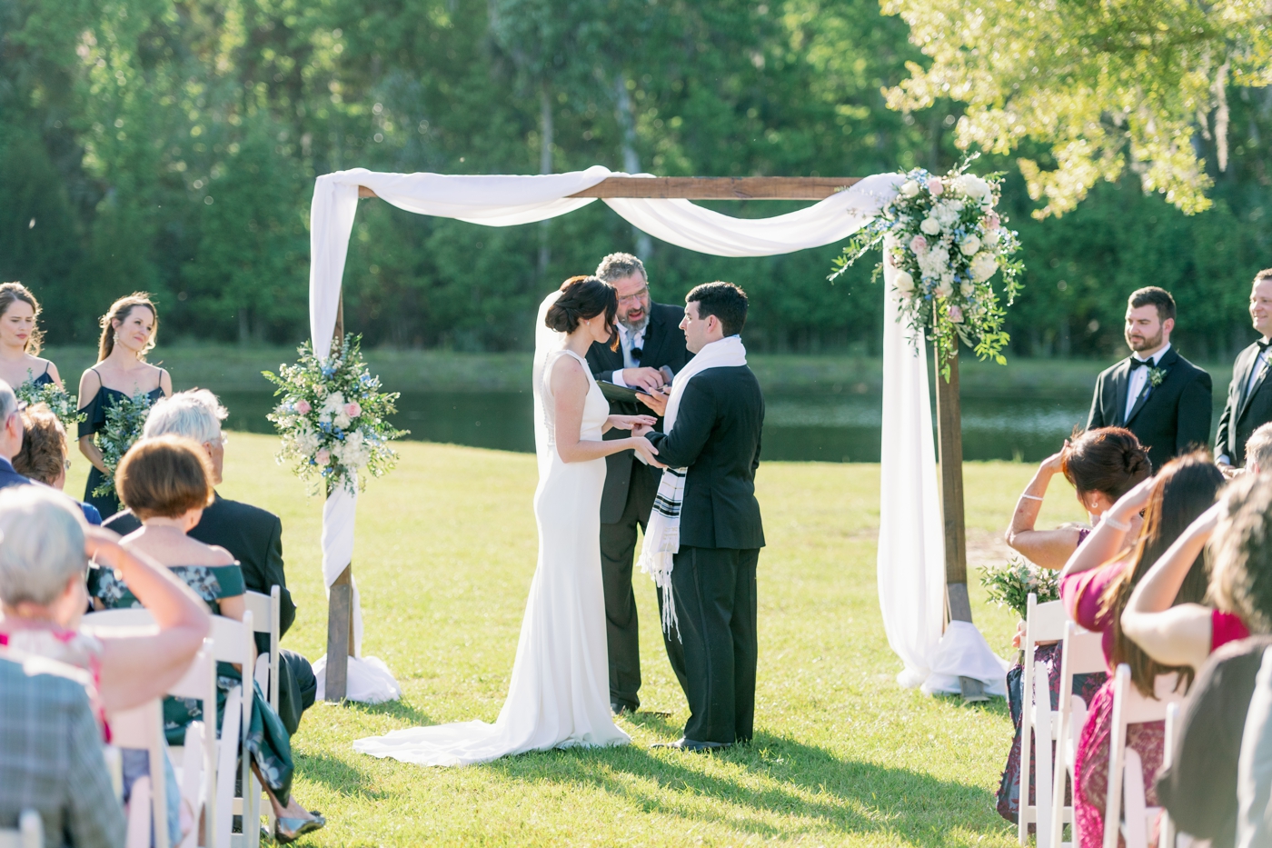 outdoor wedding ceremony photographer