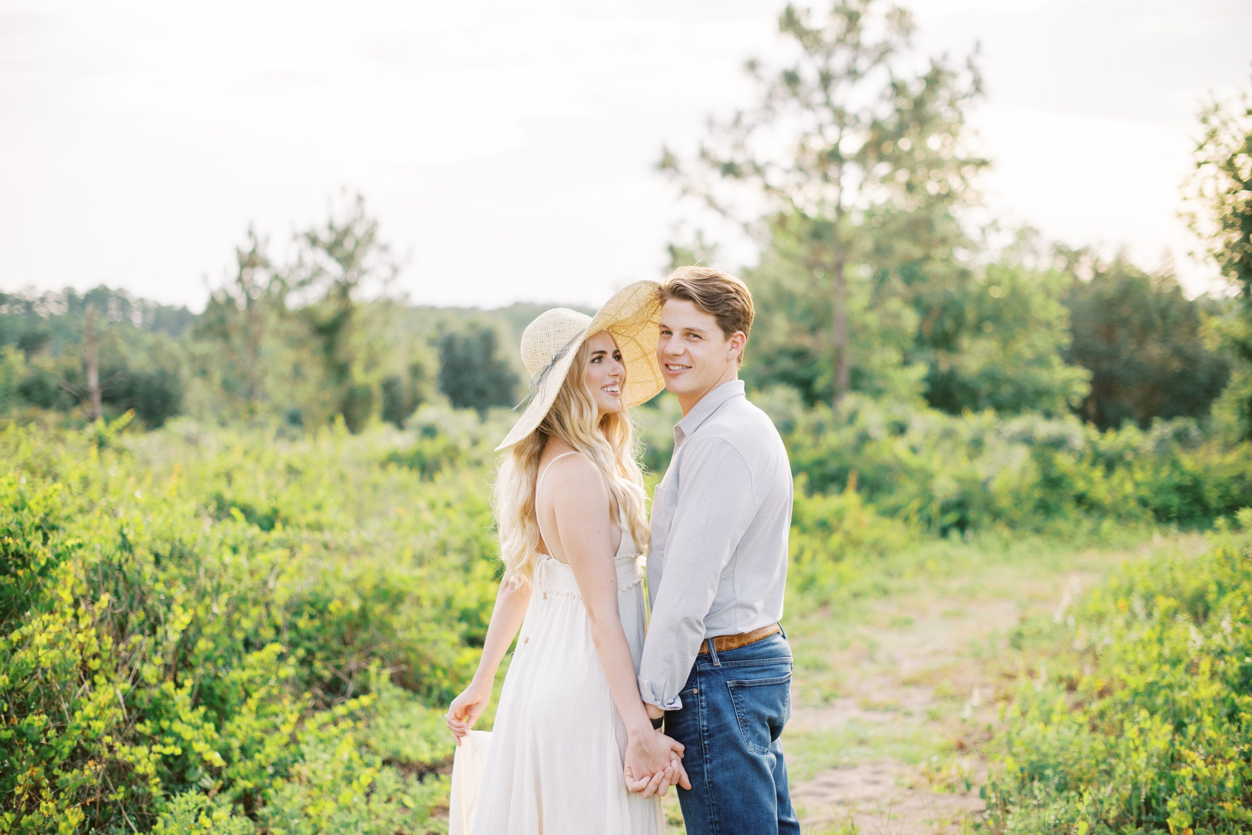 An Engagement Session Giveaway At Lake Louisa - Kristen Weaver Photography