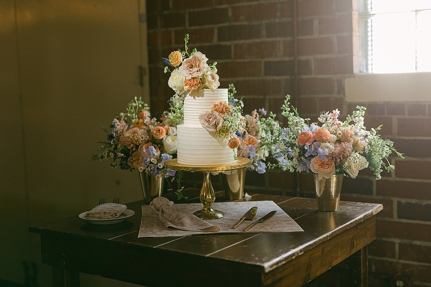 two tier wedding cake