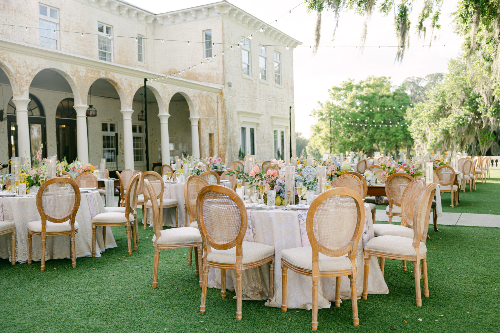 This Bella Cosa Wedding featured on Style Me Pretty - Kristen Weaver ...