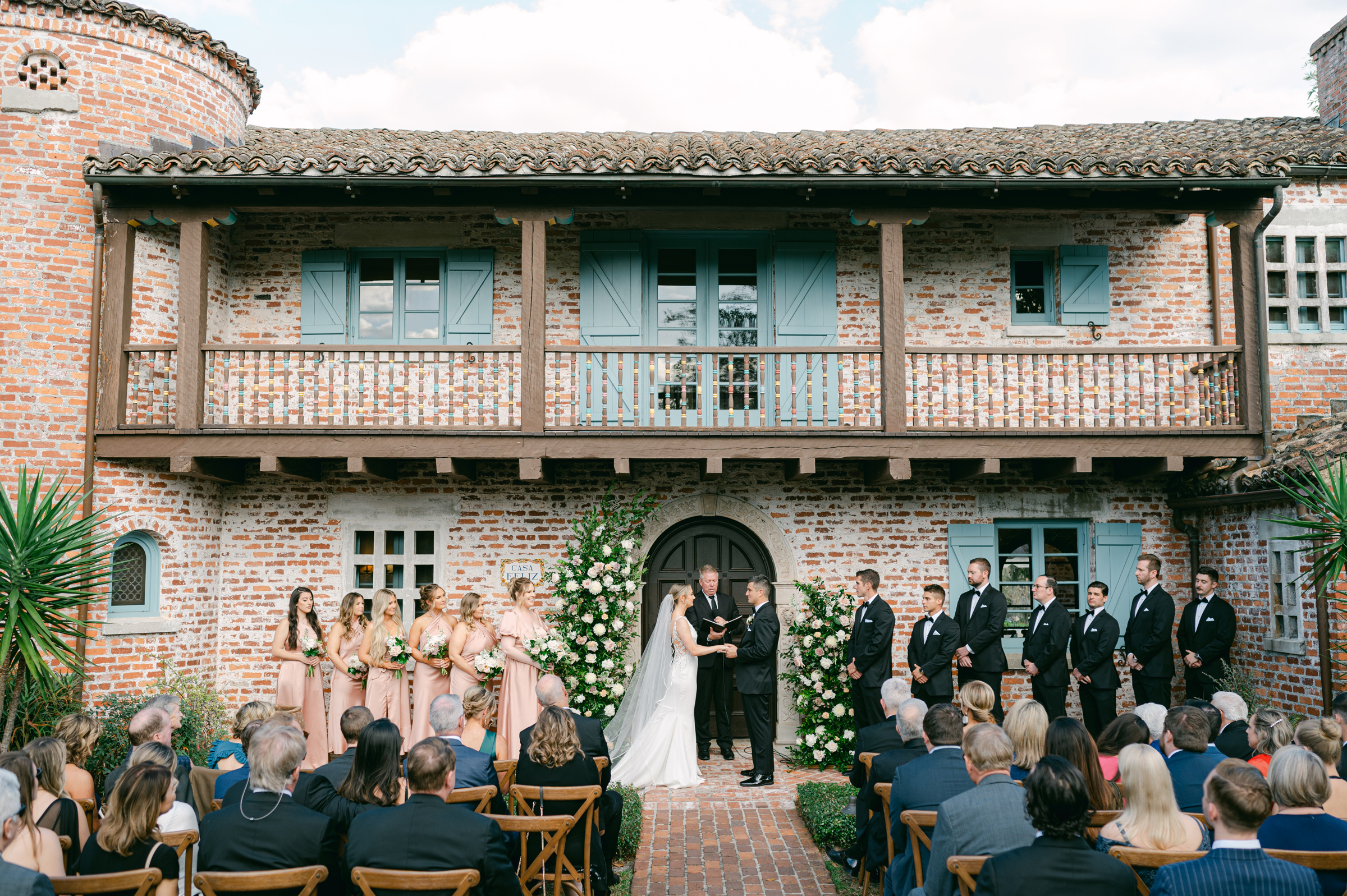 casa feliz ceremony