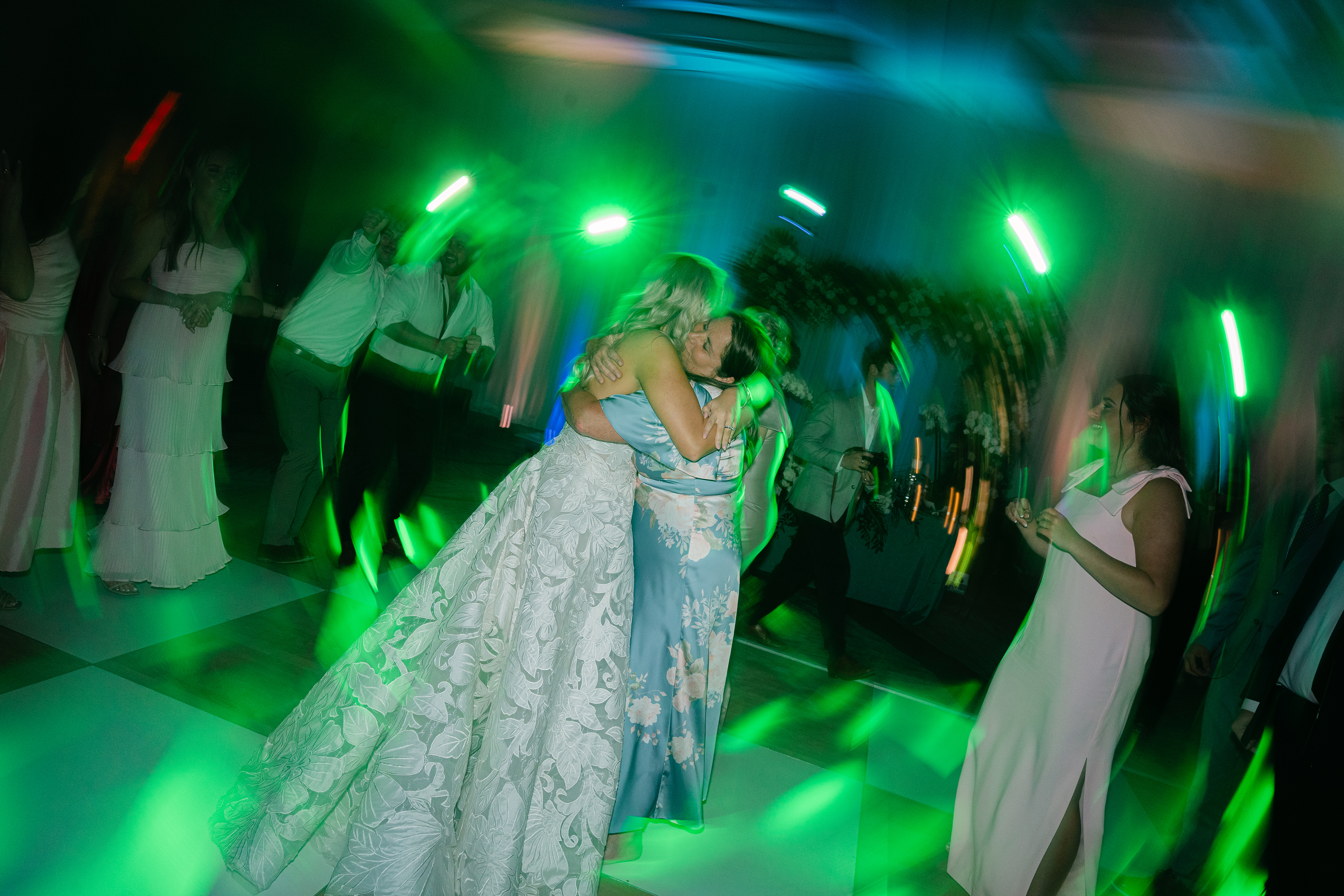 wedding guests during reception inspo