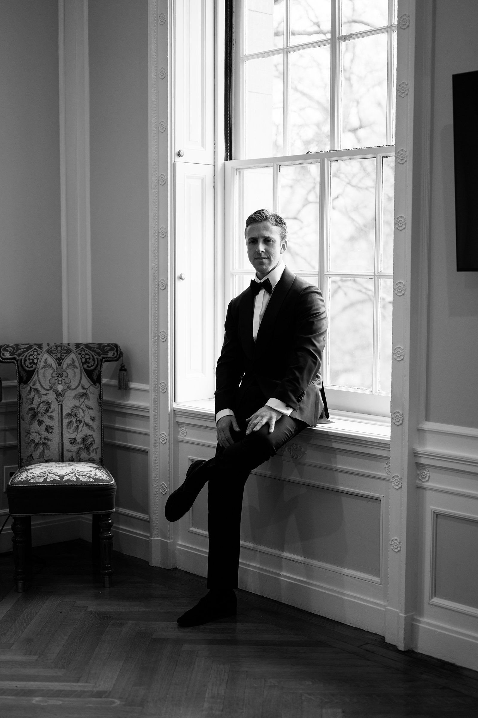 black-and-white picture of groom