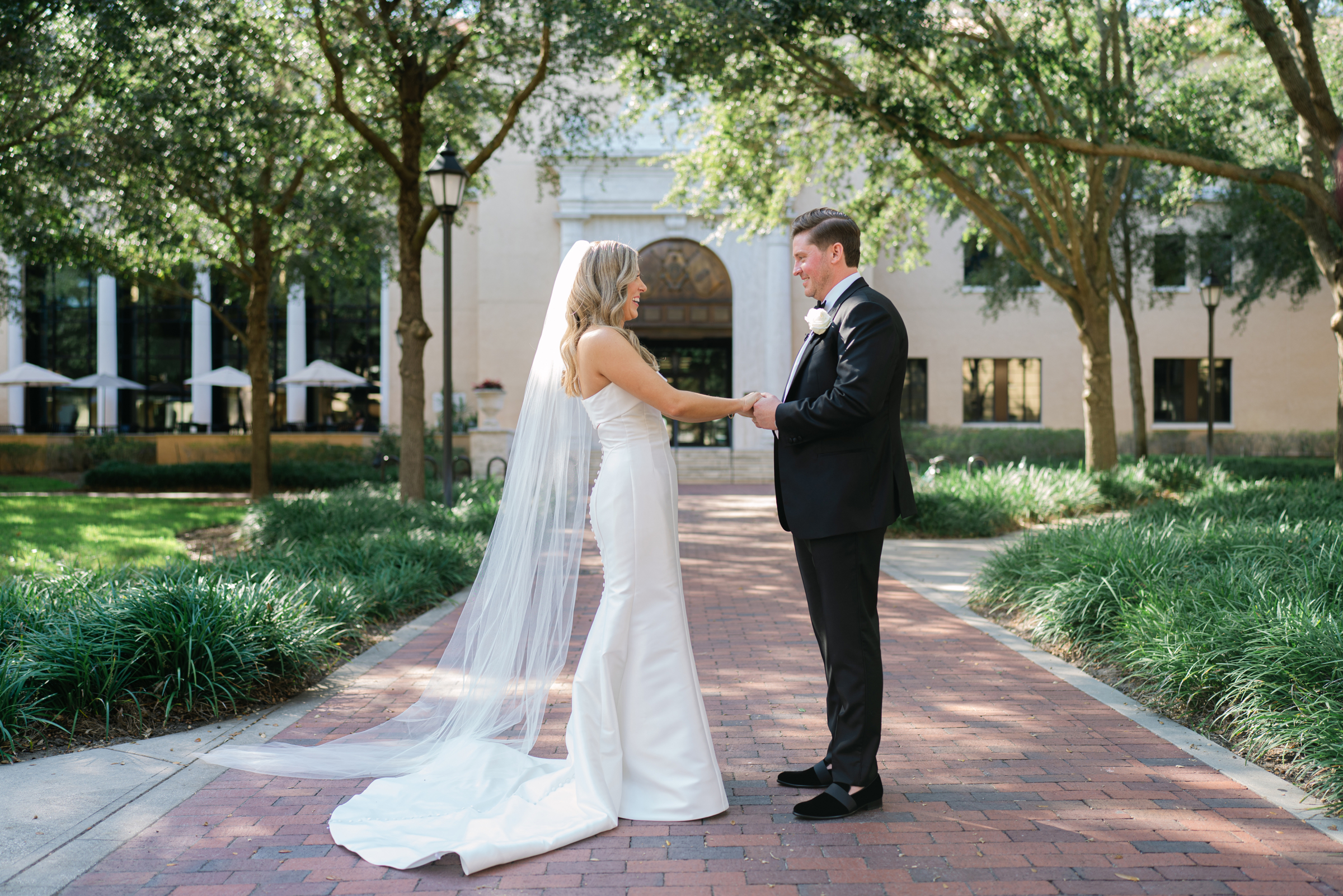 Classic Knowles Chapel Wedding at Rollins College
