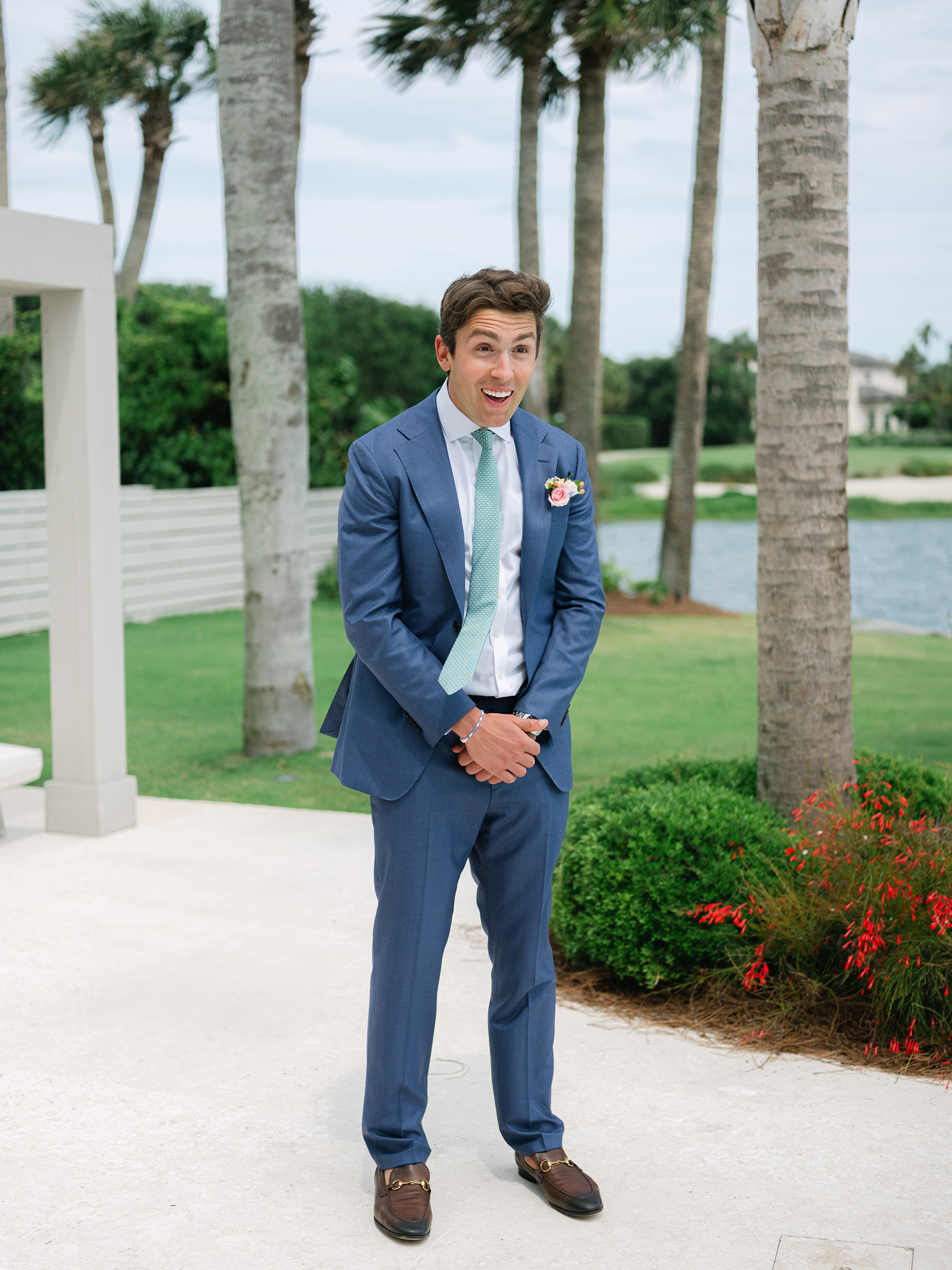 groom's first look at bride