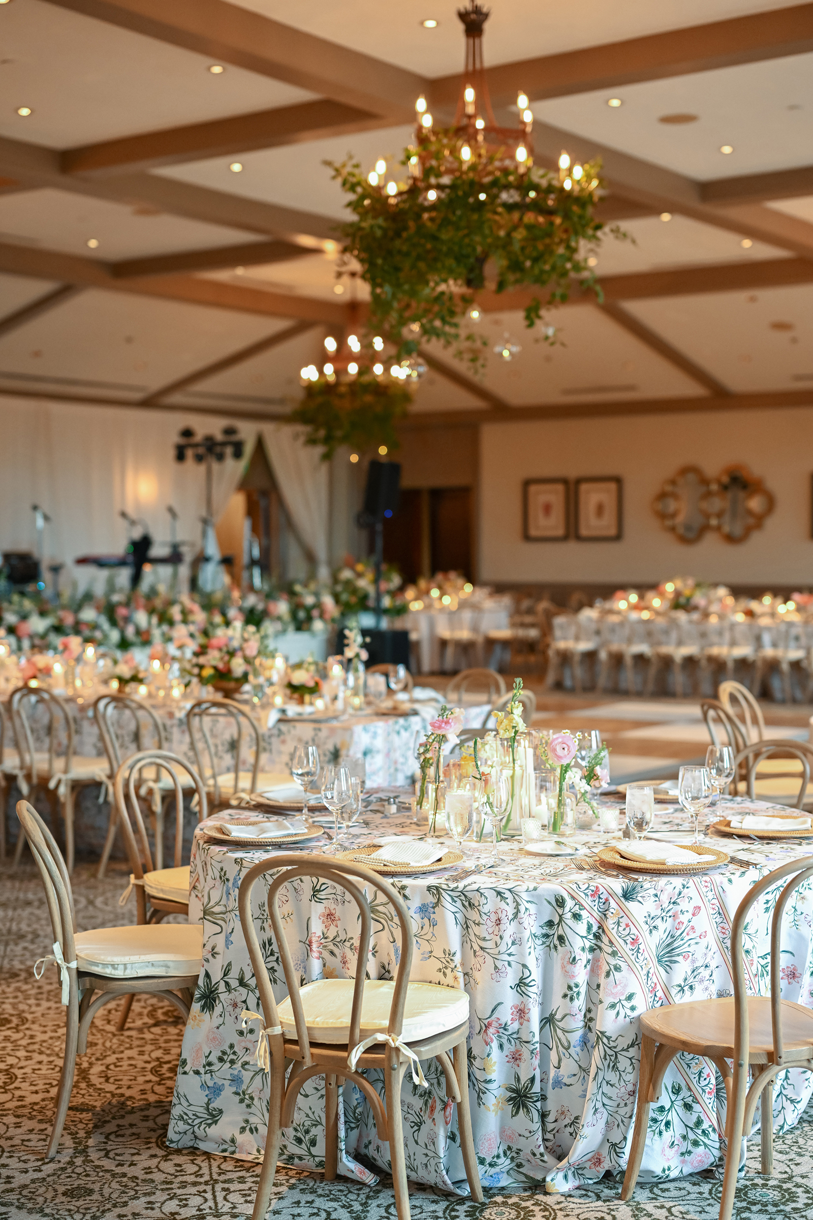 tablescape during wedding reception