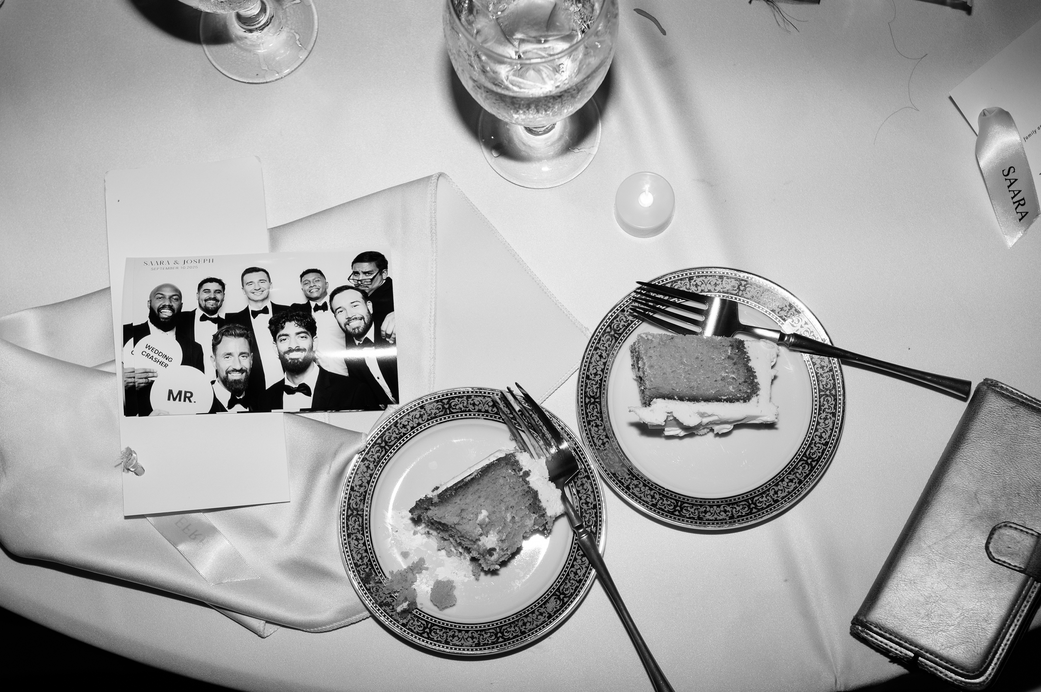 black and white overhead picture of wedding cake