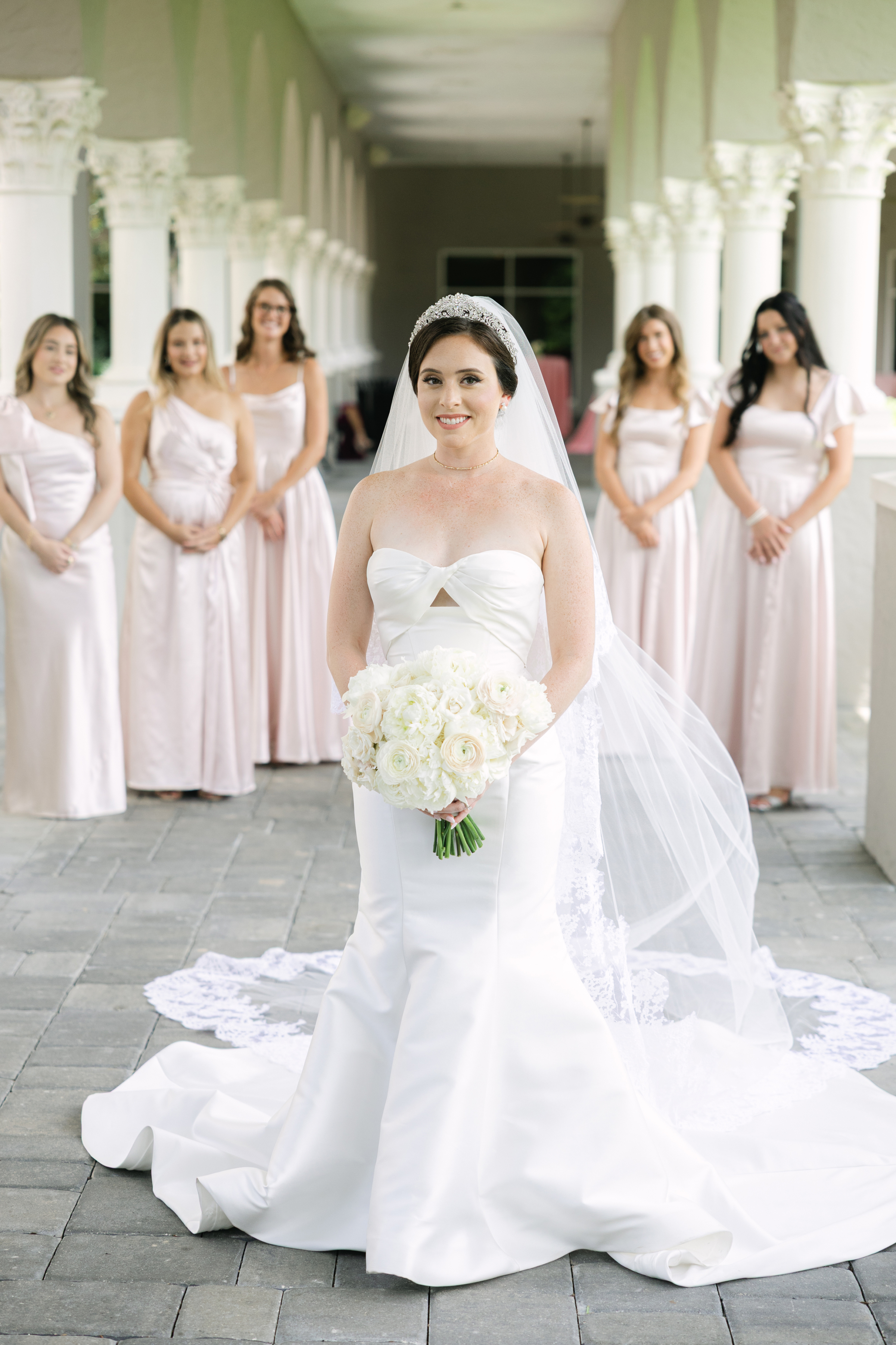 lace veil with mermaid wedding dress