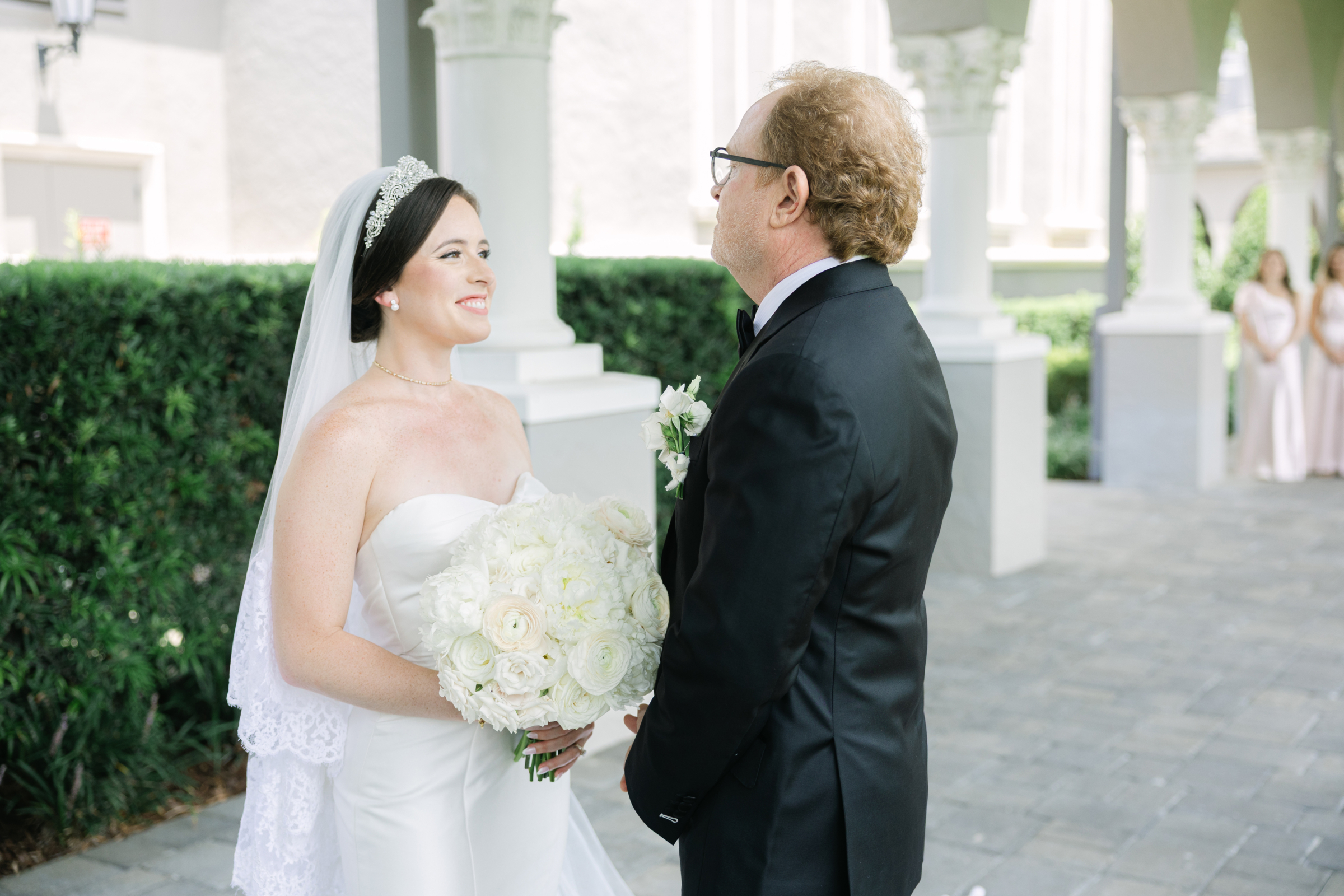 bride's first look with dad
