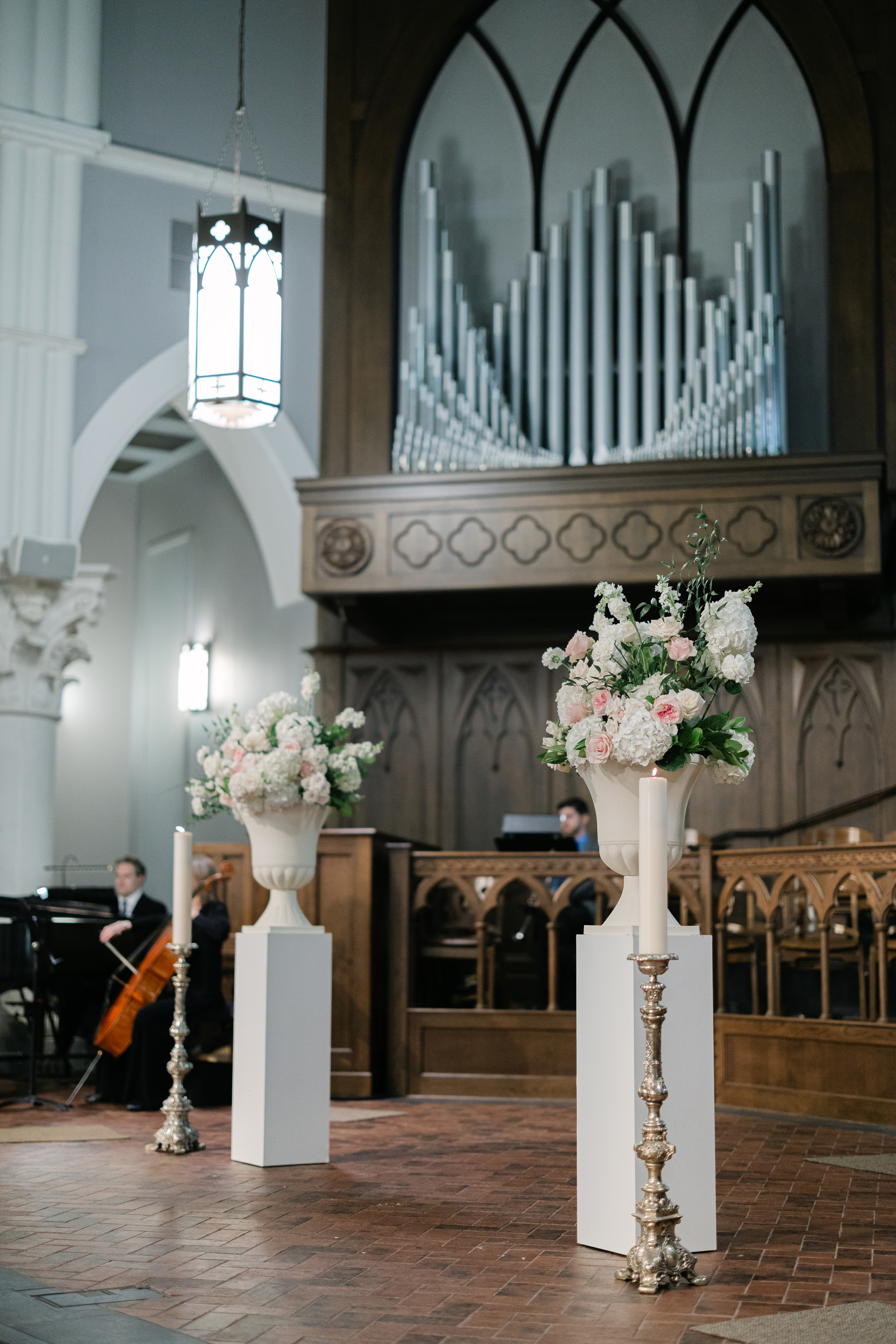 chapel wedding inspiration with pink and white flowers