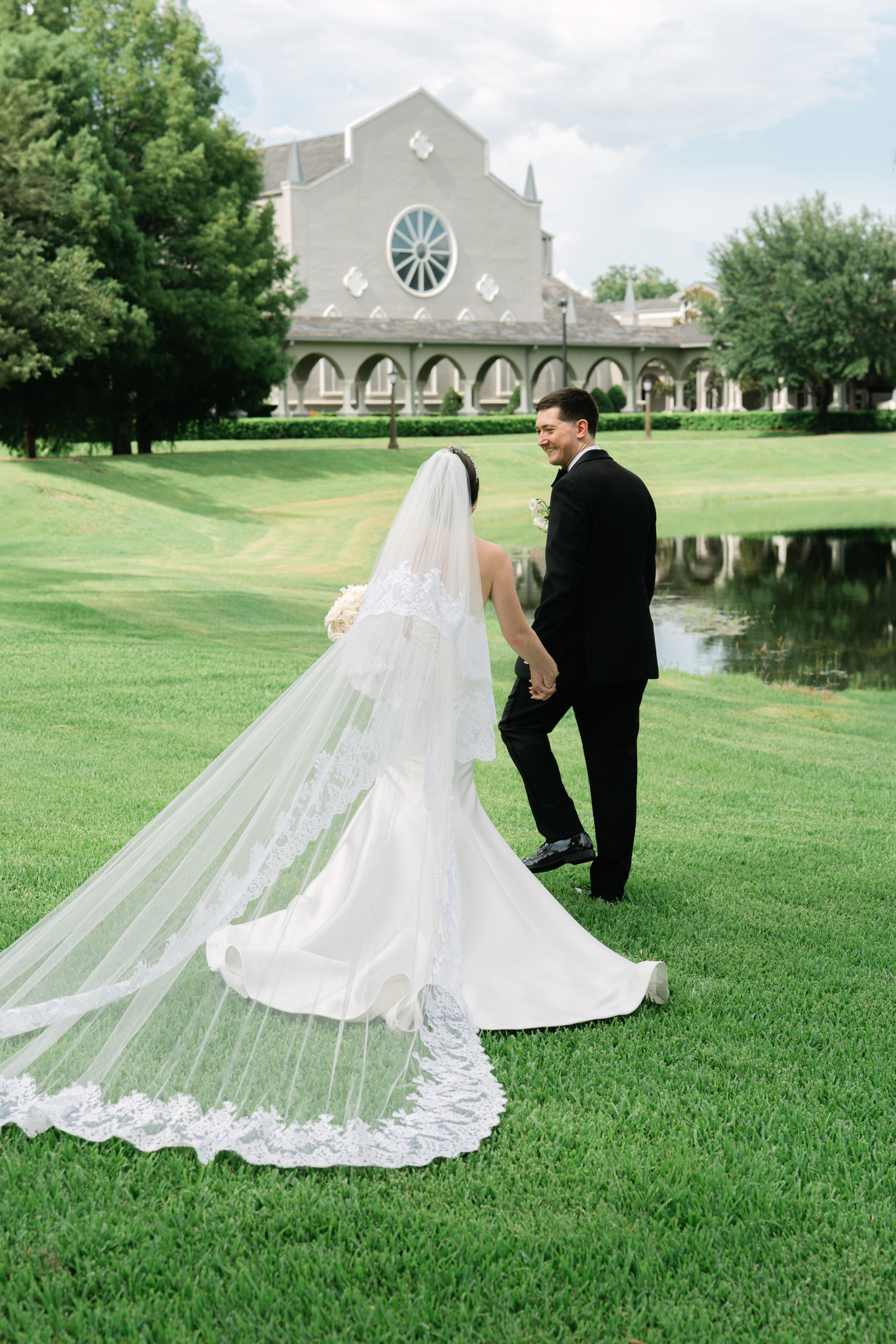 classy and traditional bride and groom portraits