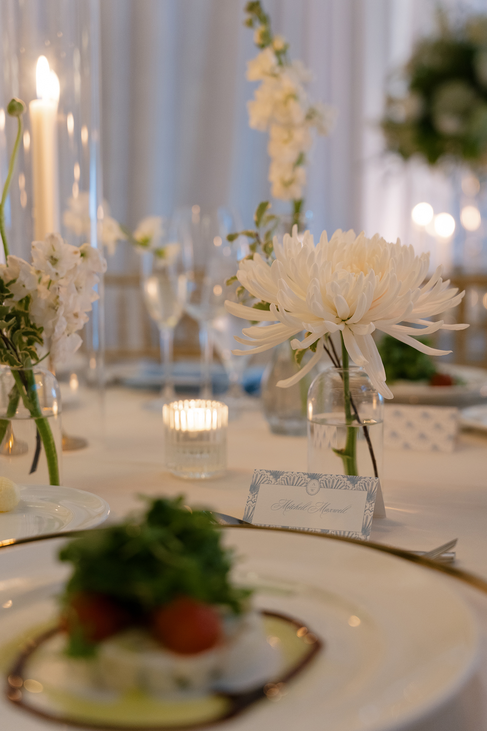elegant and editorial wedding tablescapes
