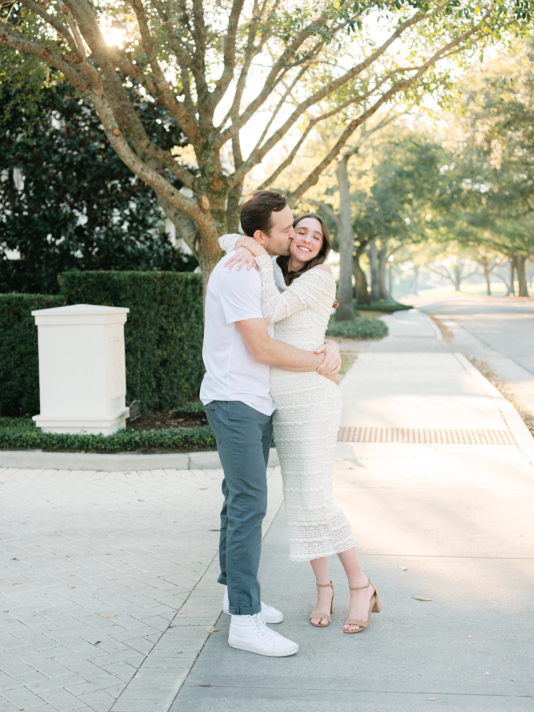 sunlit maternity photo